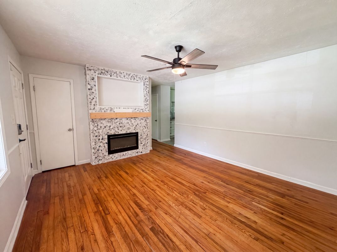 Property photo 3 of 6503 Jackie Ln
