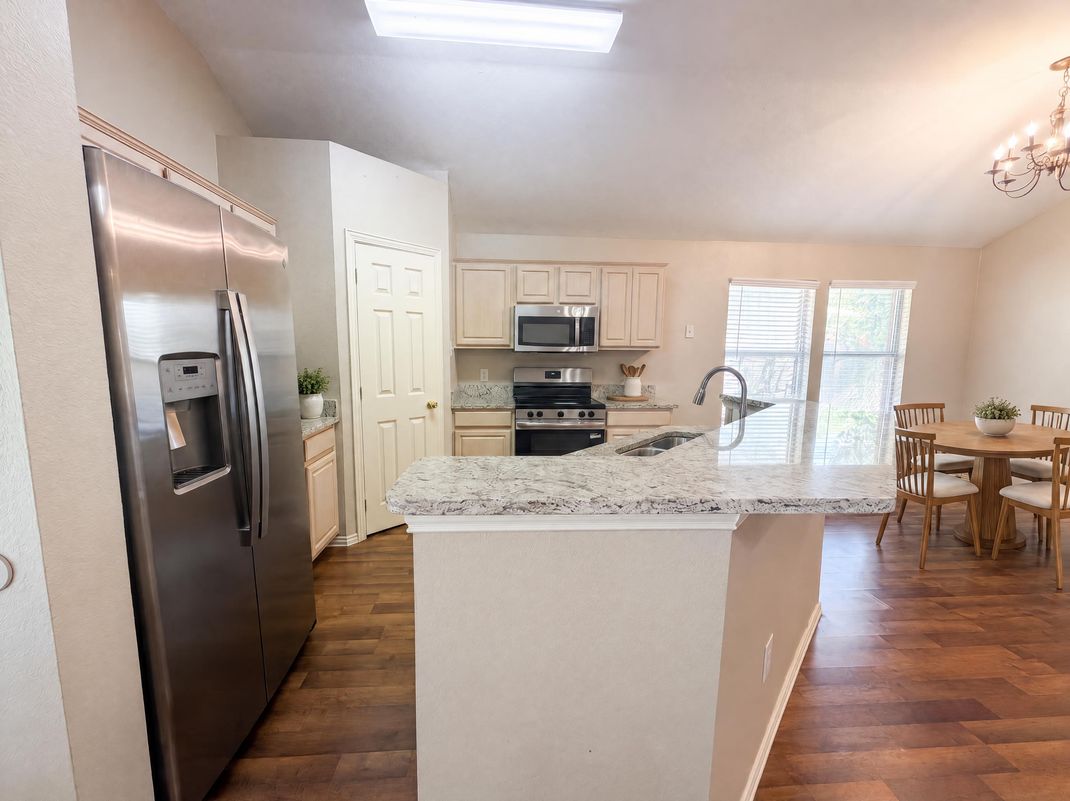 Property photo 2 of 411 Tolleson Dr