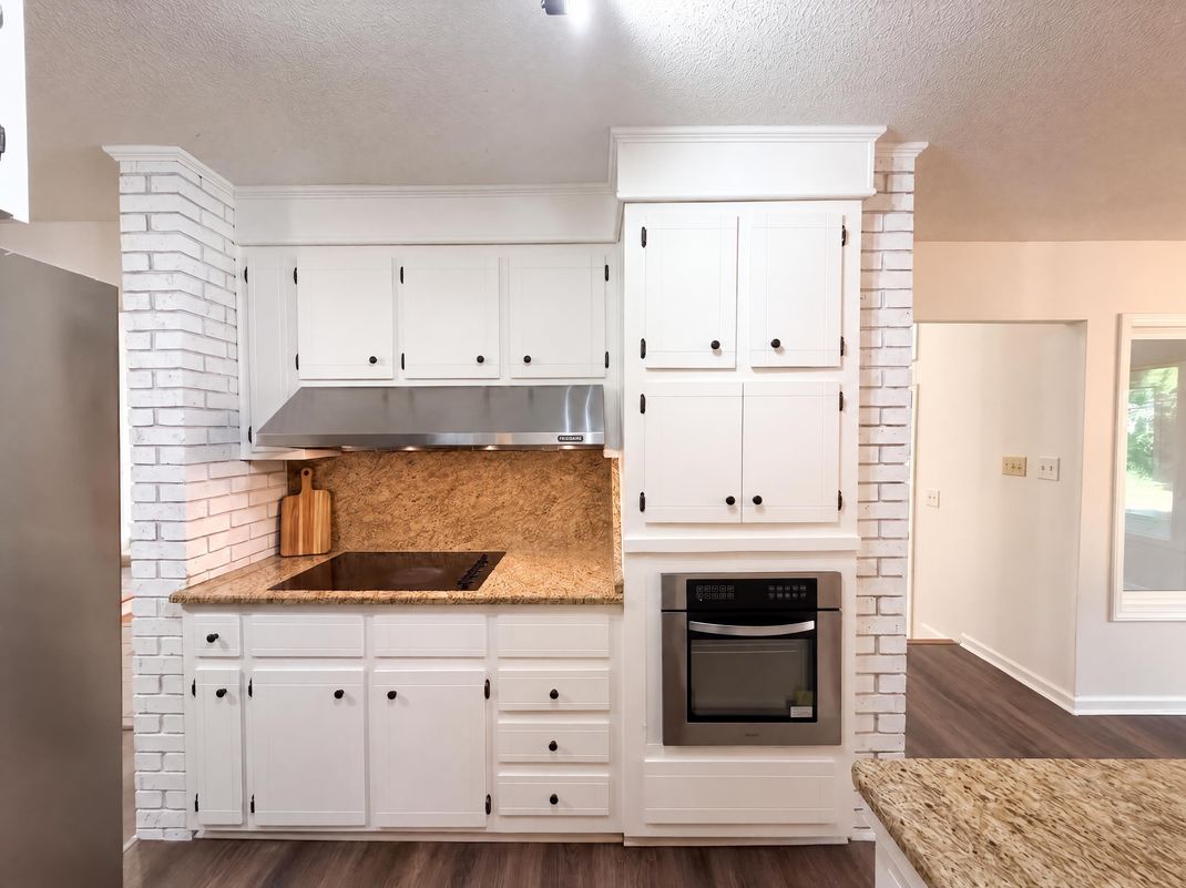 Property photo 2 of 1801 Dogwood Ct