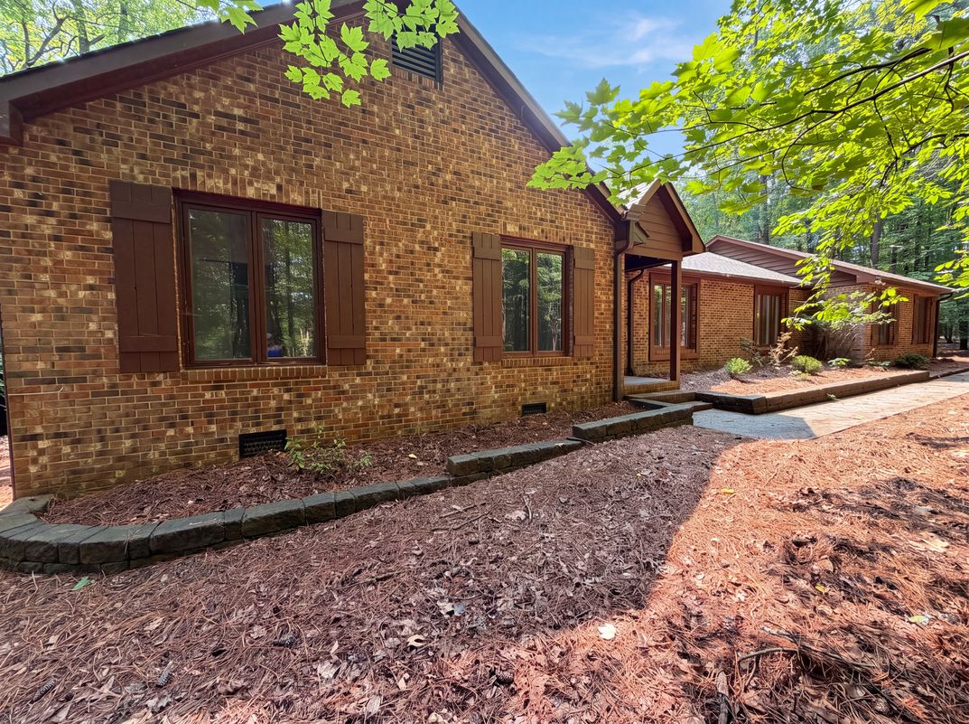 Property photo 1 of 204 Boulder Bluff Trl
