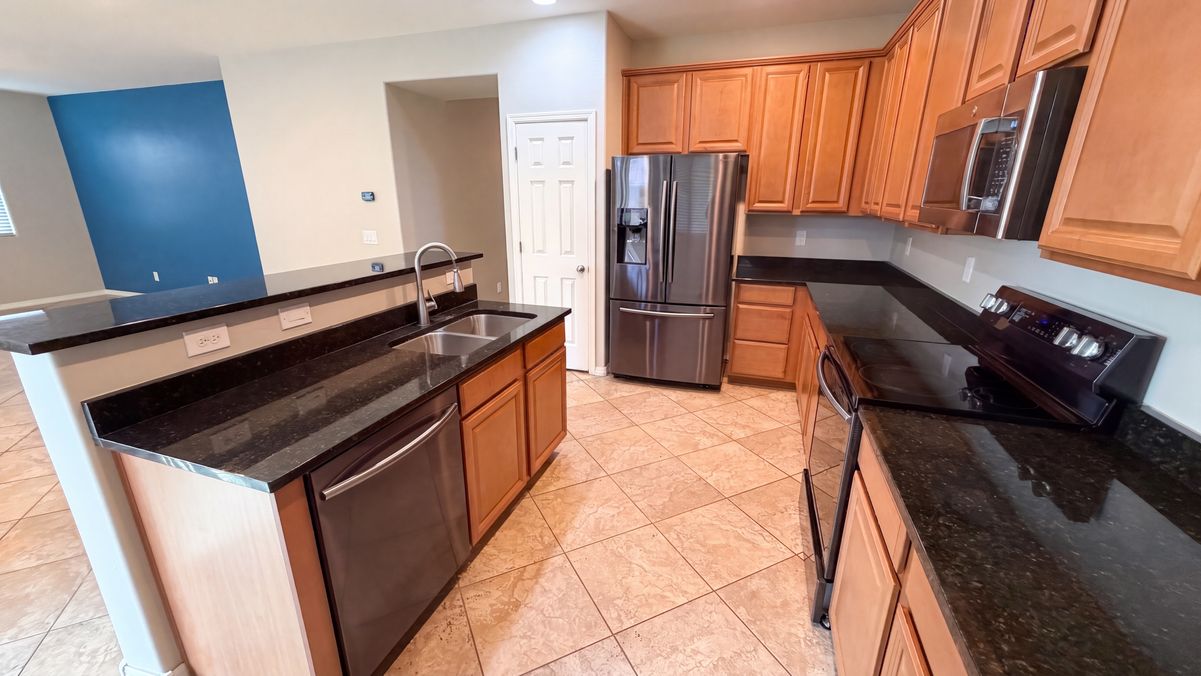 Property photo 2 of 11719 W Port Au Prince Ln