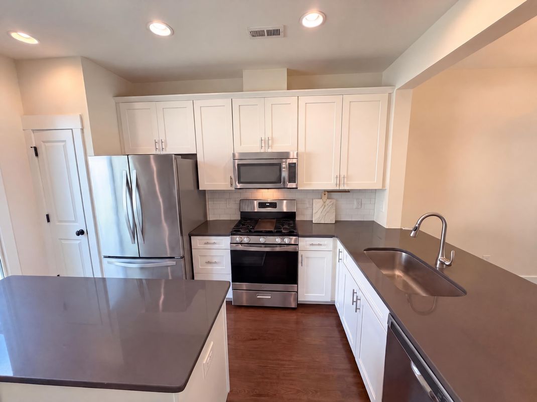 Property photo 2 of 1628 Pat Garrett St
