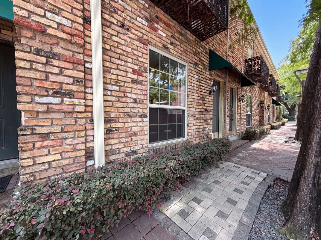 Photo 13 of 18 of 2503 McCue Rd, Houston, TX
