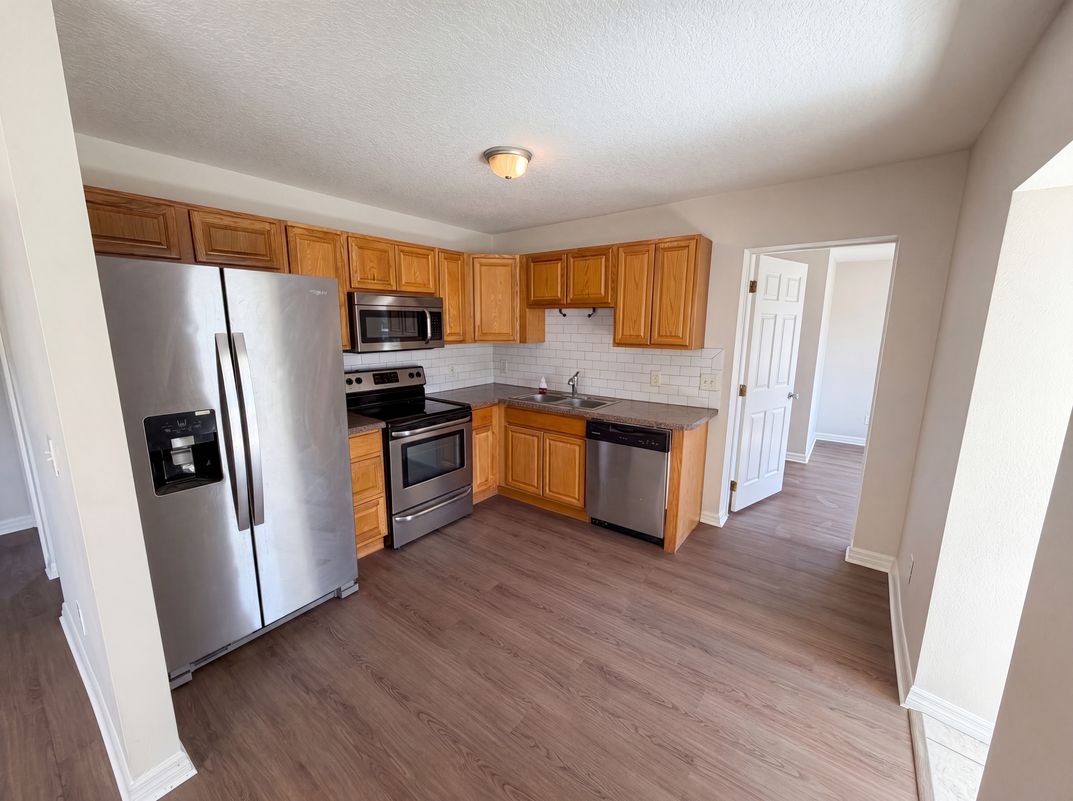 Property photo 2 of 1604 Park Ave