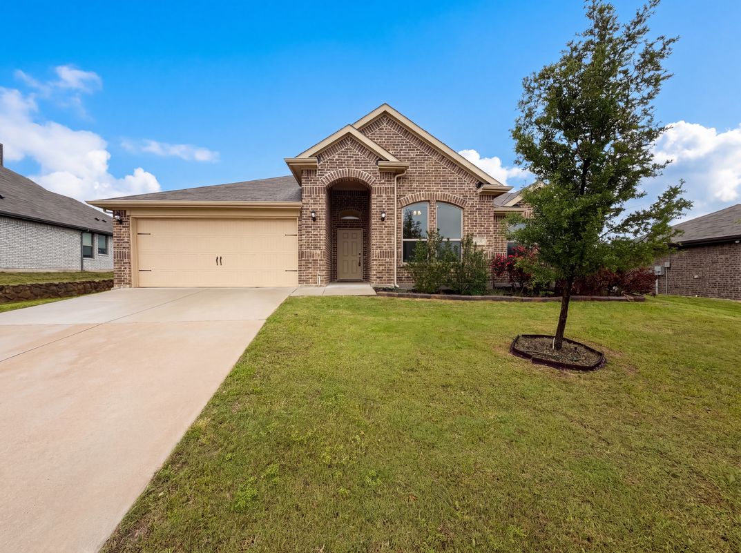 Property photo 1 of 1631 Glade Meadows Dr