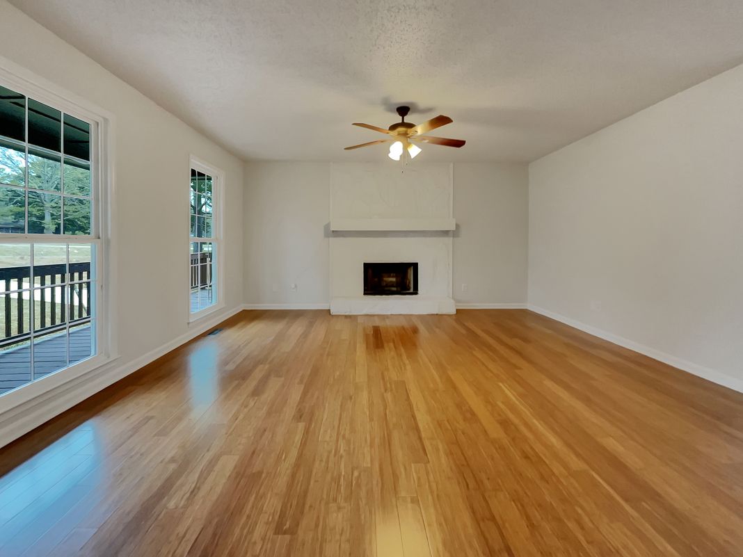 Property photo 3 of 125 Stockmar Rd