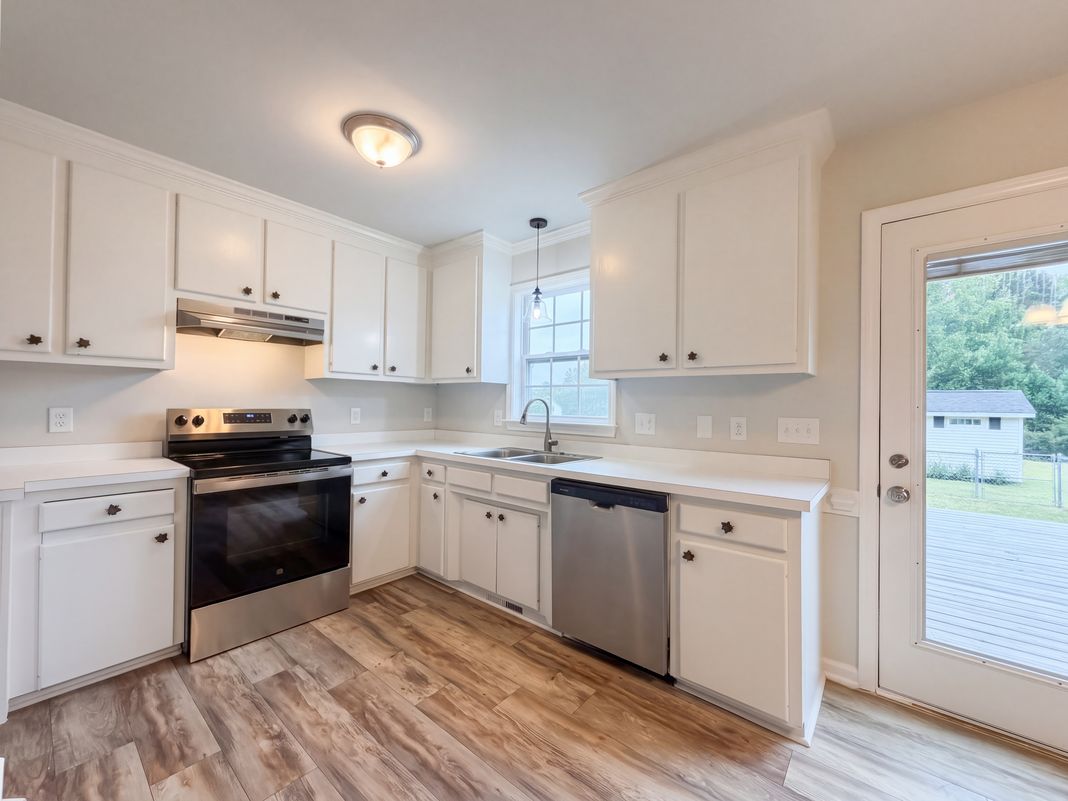 Property photo 2 of 7848 James Austin Rd