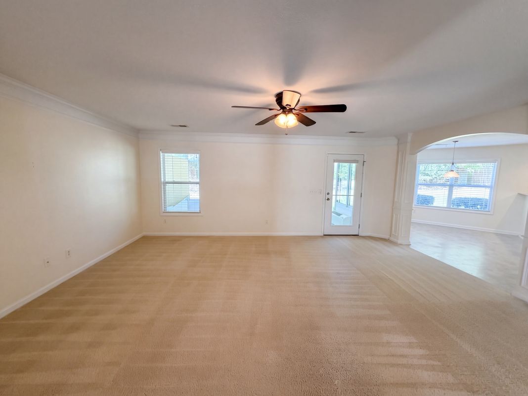 Property photo 3 of 135 Magnolia Tree Rd