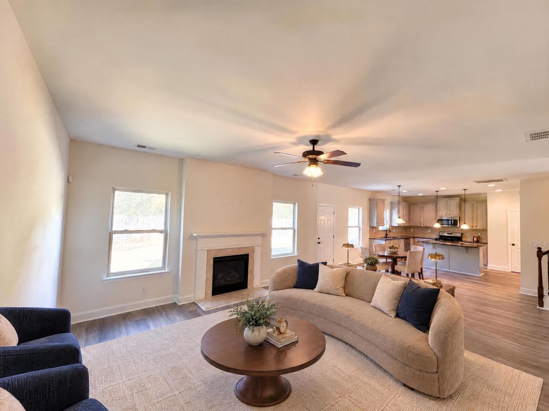 Property photo 2 of 4025 Village Crossing Cir