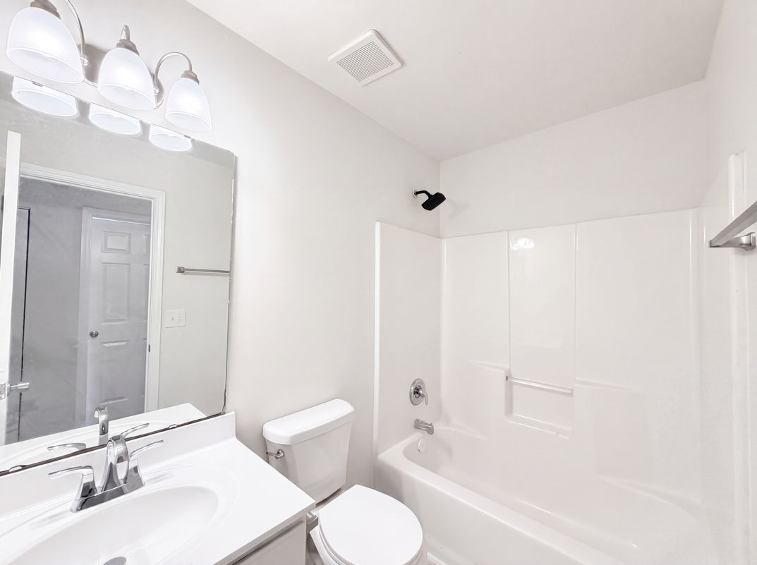 Photo 13 of 22 of 14542 Arbor Ridge Dr, Charlotte, NC