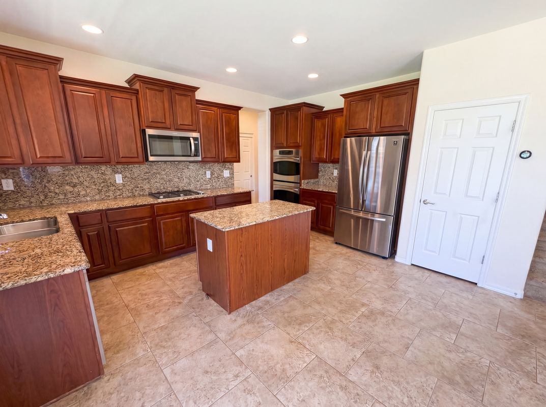 Property photo 2 of 5227 W Bent Tree Dr