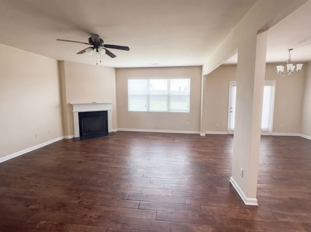 Property photo 3 of 8496 Glenview St