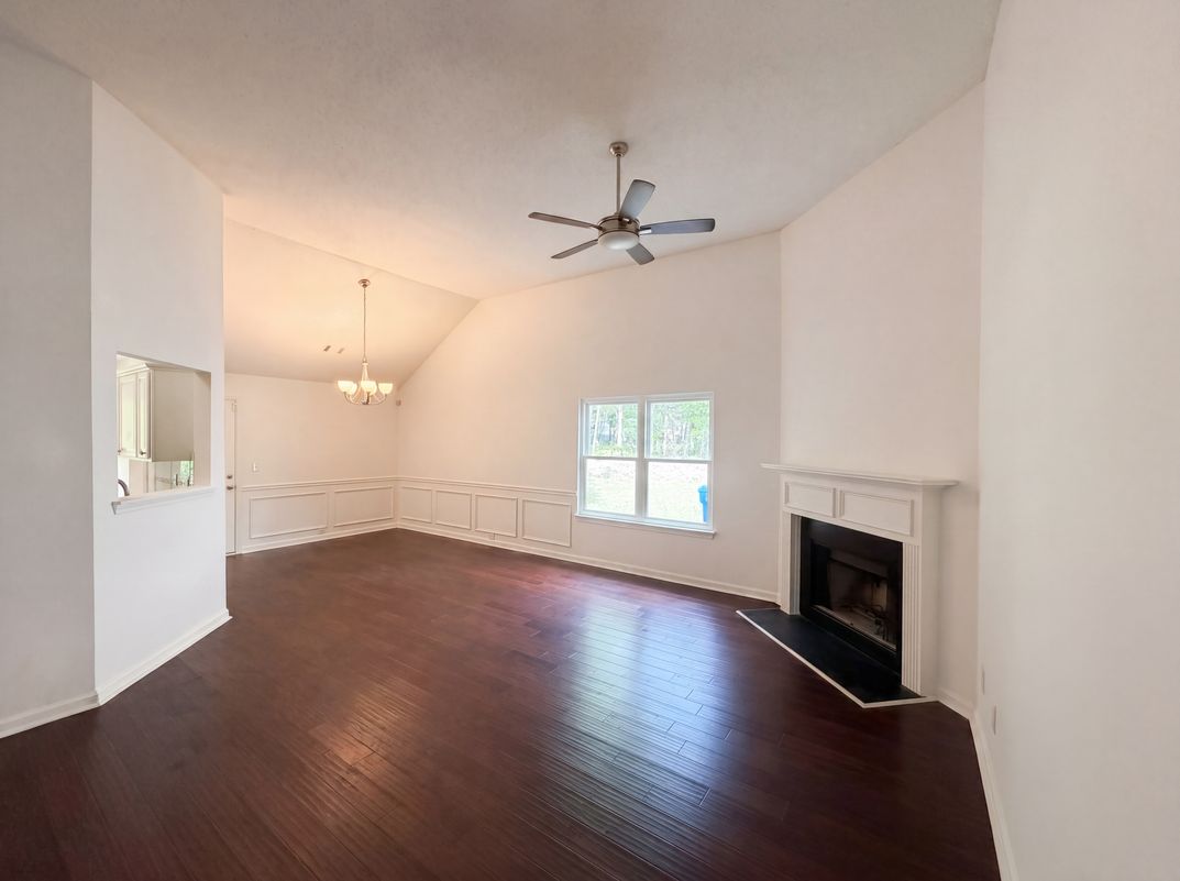 Property photo 3 of 345 Espana St