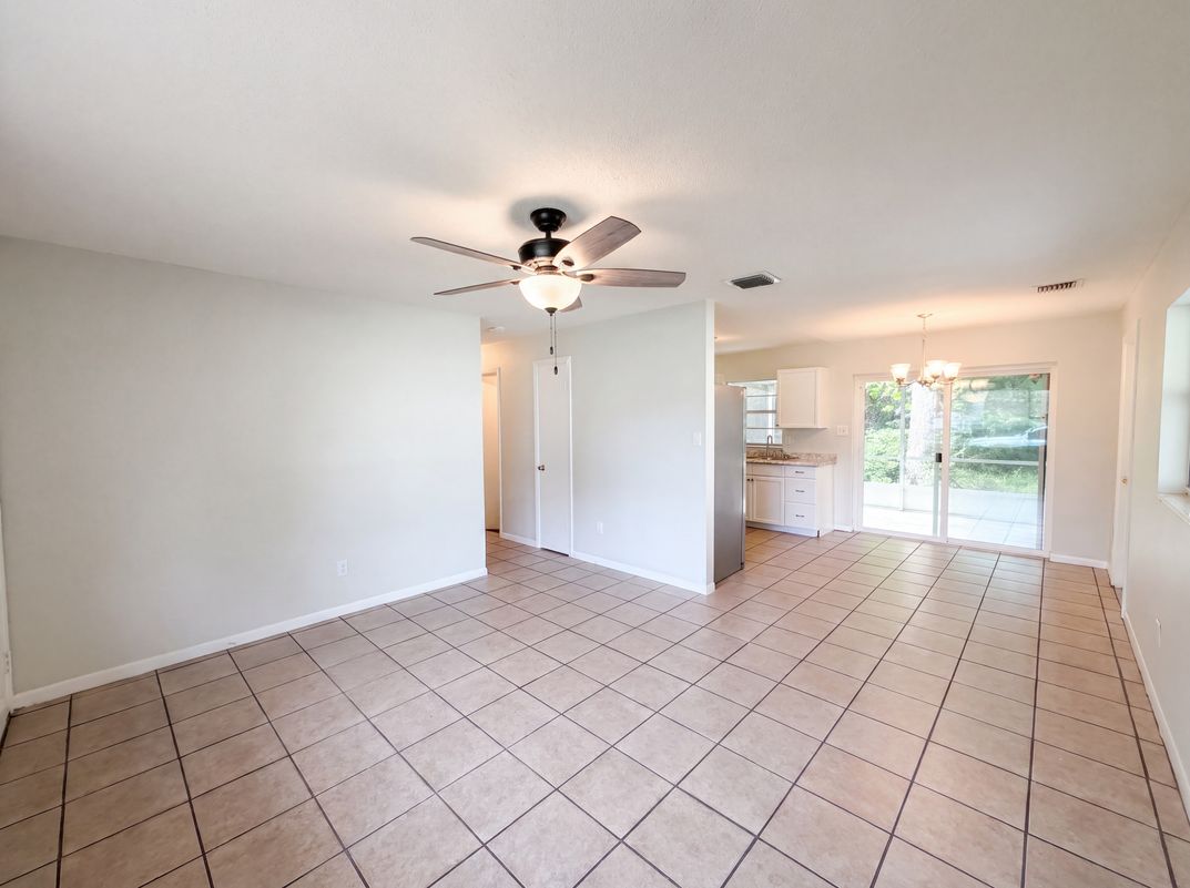 Property photo 3 of 1735 Jefferson Dr