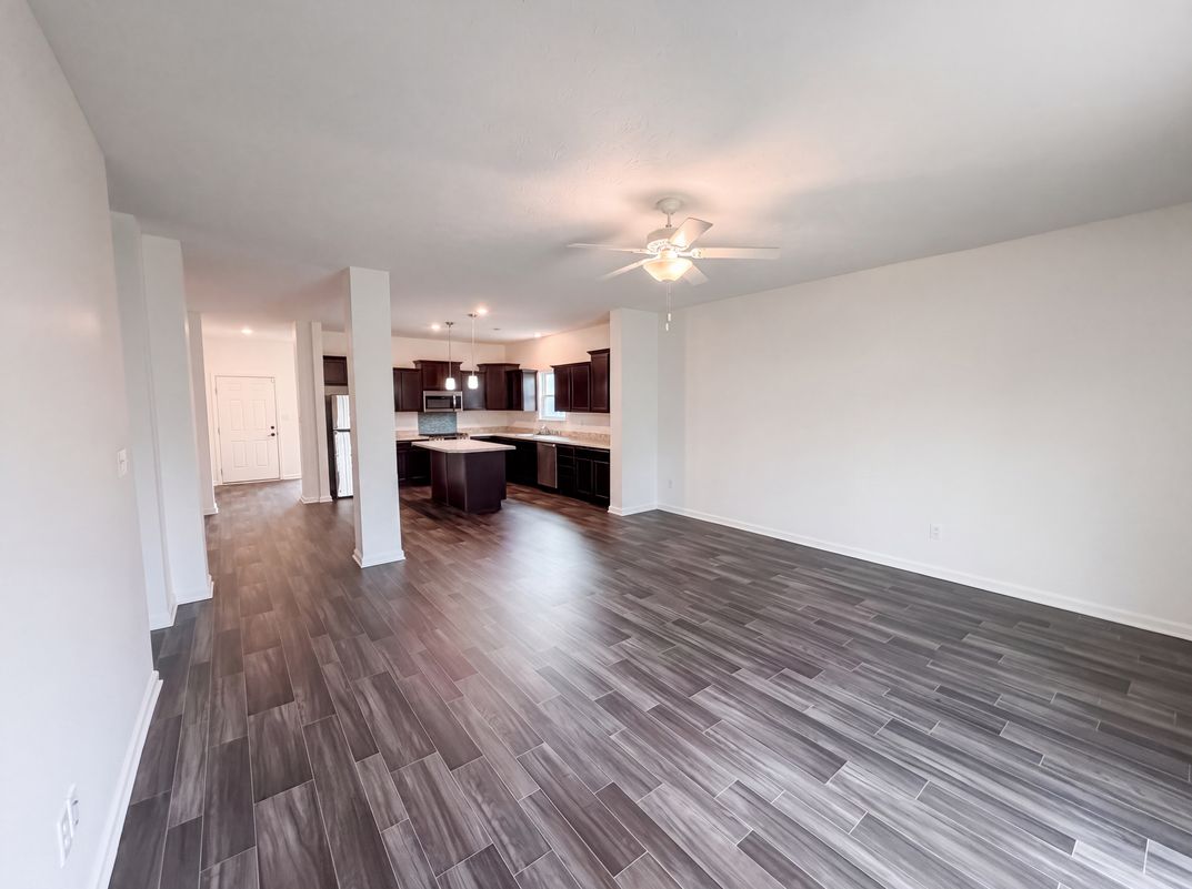 Property photo 3 of 594 Geronimo Dr