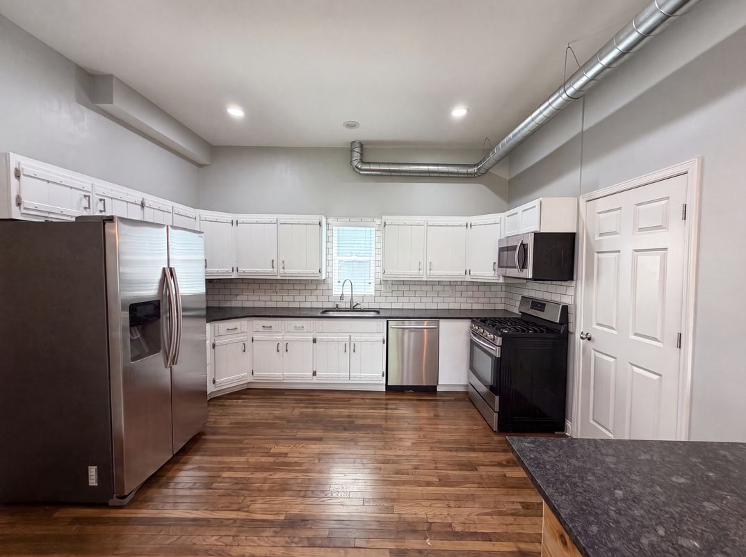 Property photo 2 of 1230 E Pleasant Run Parkway North Dr