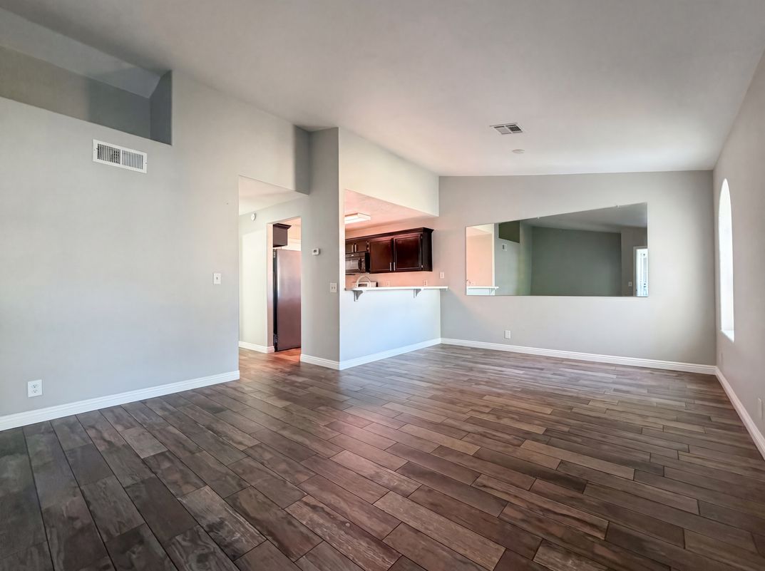 Property photo 3 of 1800 Edmond St Unit 224