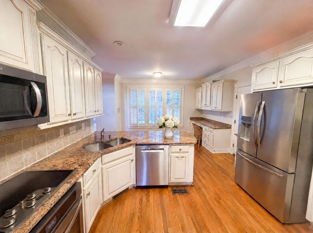 Property photo 2 of 3800 Crosstimbers Dr