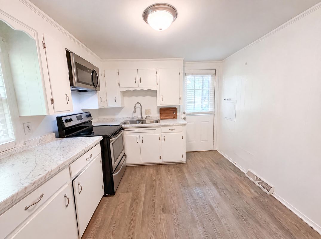 Property photo 3 of 1502 Pine St