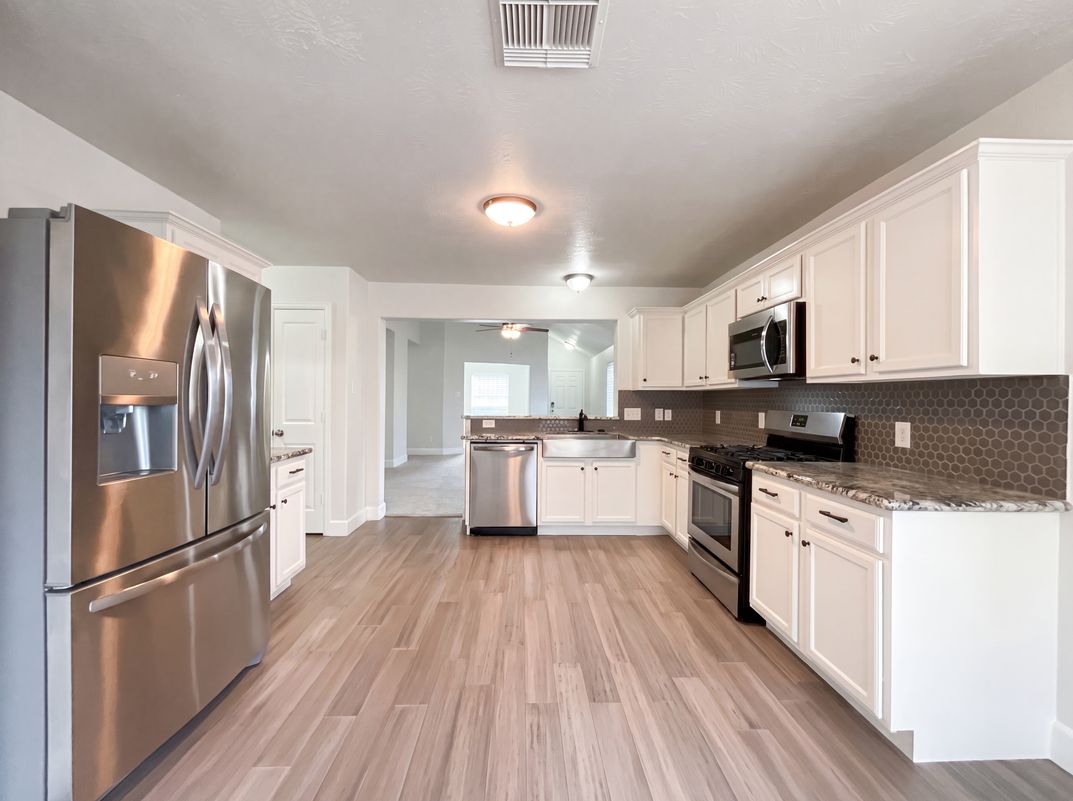 Property photo 2 of 21714 Falcongate Ct
