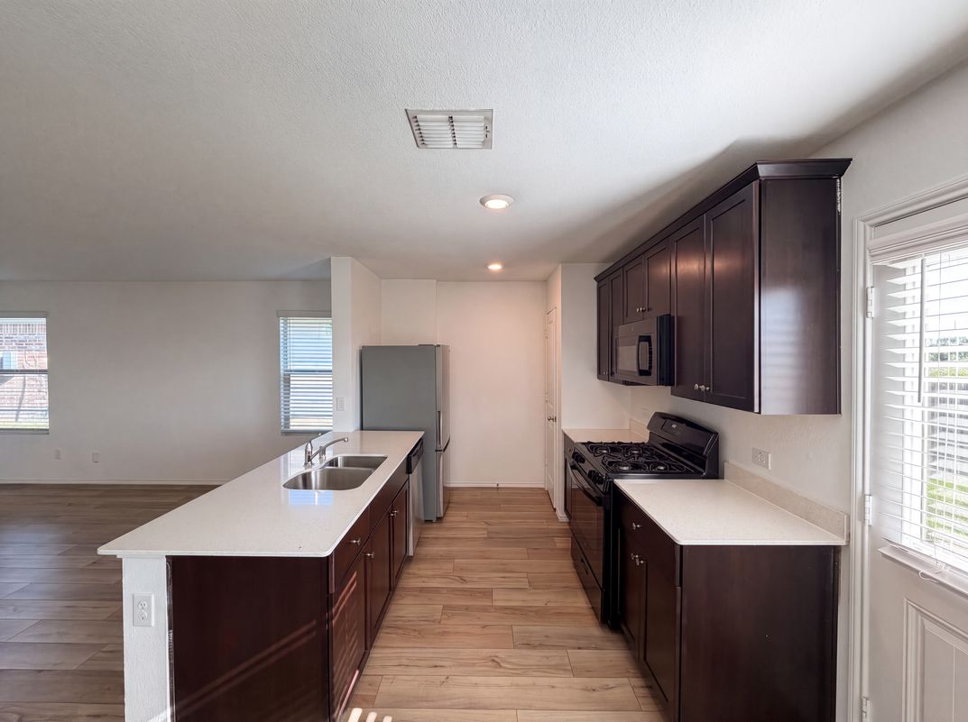 Property photo 2 of 14524 Camino Real Dr