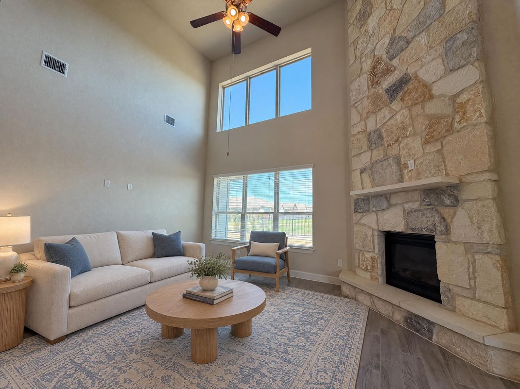 Property photo 3 of 717 Silver Fox