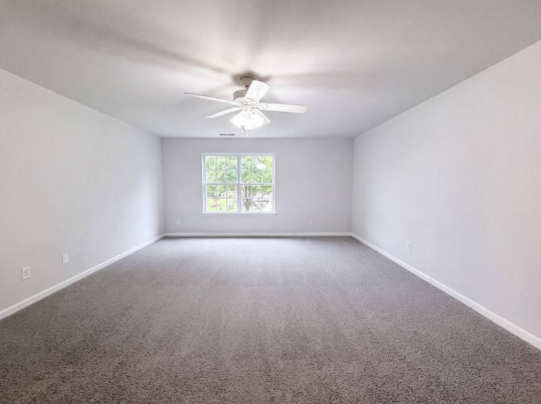 Photo 5 of 18 of 127 Edgington St, Mooresville, NC