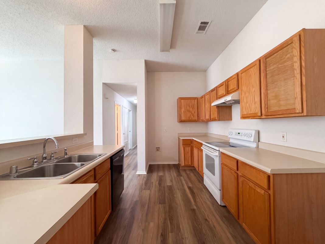Property photo 2 of 1313 Sandpiper