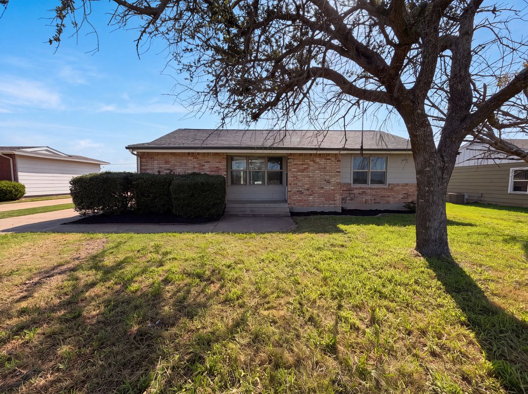Property photo 1 of 2901 Acton School Rd