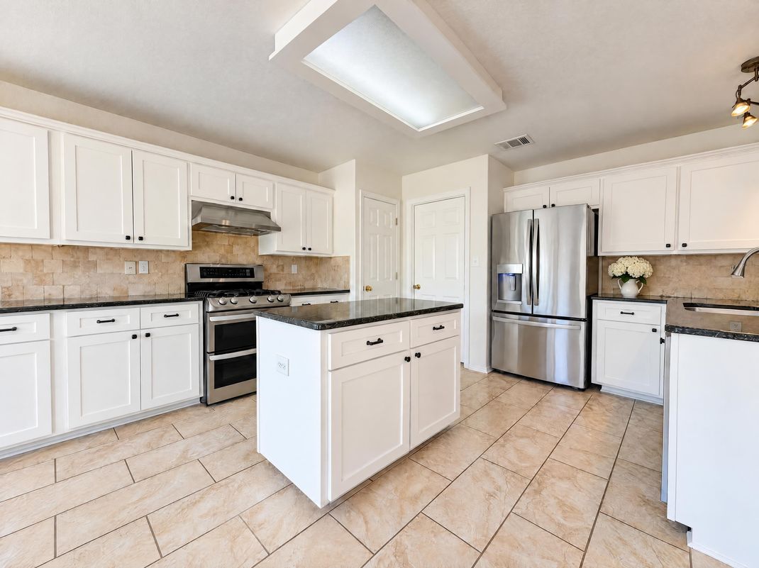 Property photo 2 of 14222 Man O War