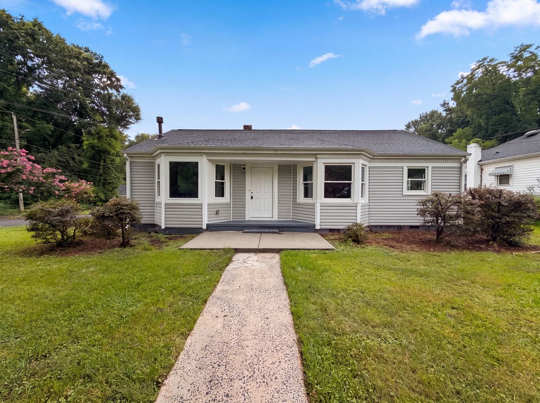 Property photo 1 of 821 Jackson St