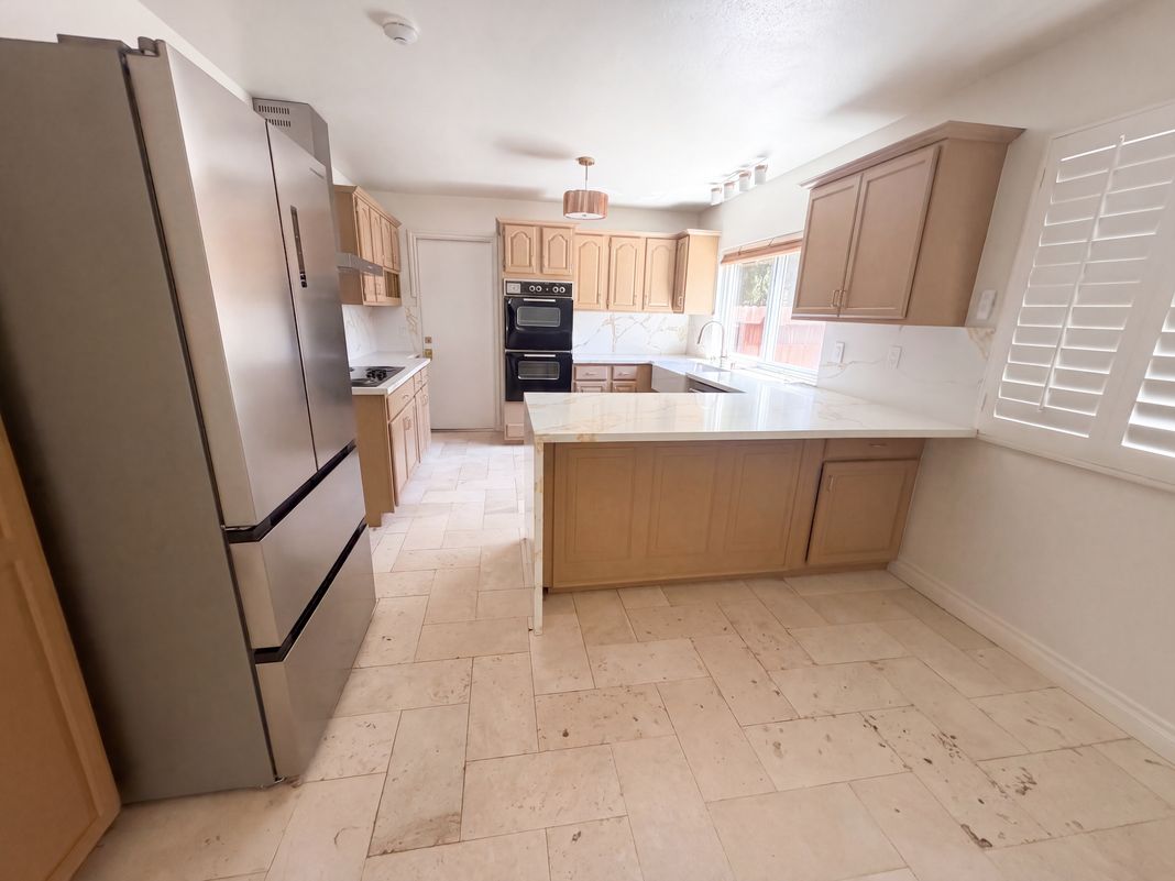 Property photo 2 of 7365 Pomelo Dr