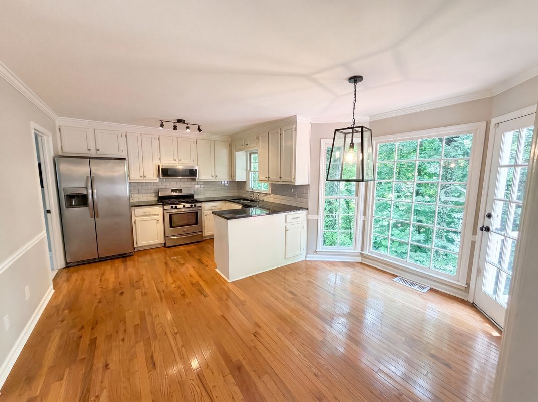 Property photo 2 of 3514 Nettle Ln NE