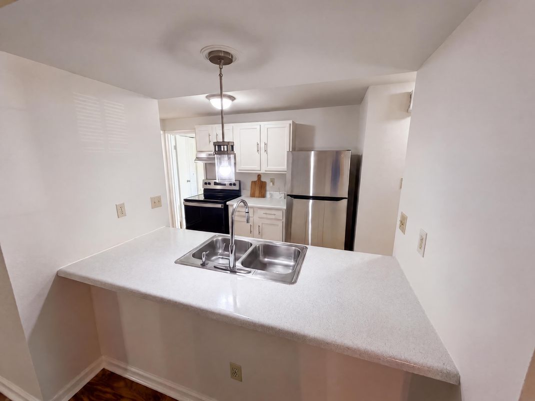 Property photo 2 of 3618 Gustar Ct
