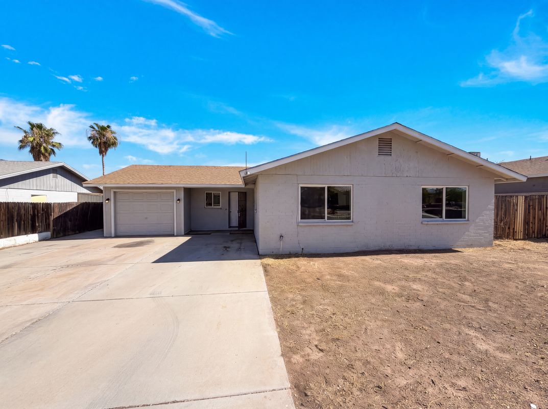 Property photo 1 of 5908 W Calavar Rd
