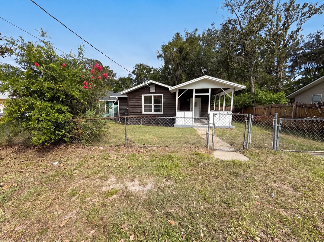 Property photo 1 of 1340 Ottawa Ave
