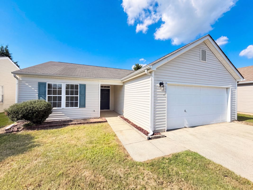 Property photo 1 of 10215 Orchard Grass Ct