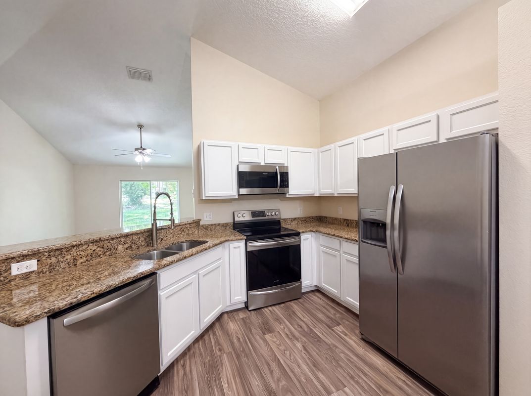 Property photo 2 of 33137 Irongate Dr