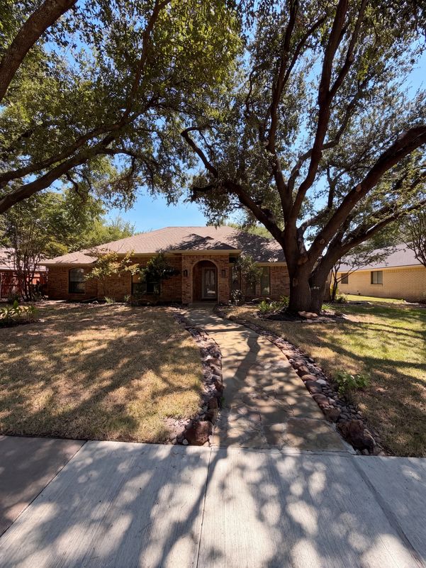 Property photo 1 of 3924 Mesa Dr