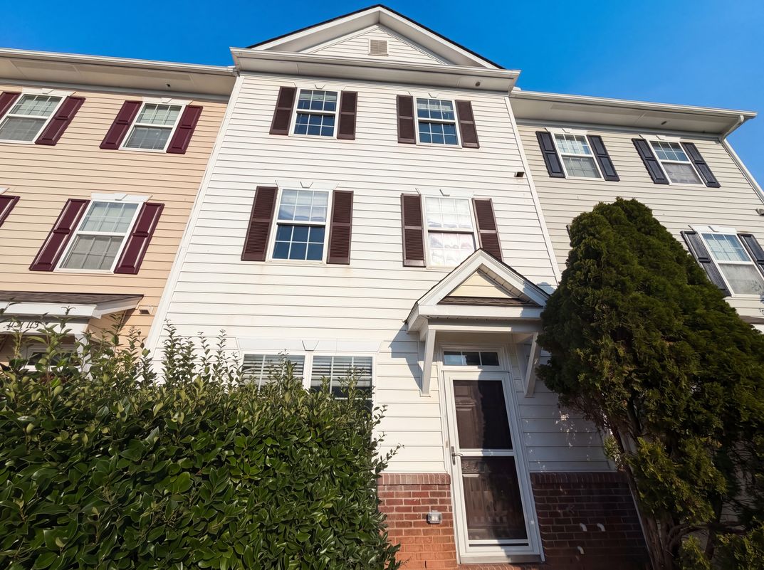Property photo 1 of 1121 Consortium Dr Unit 114