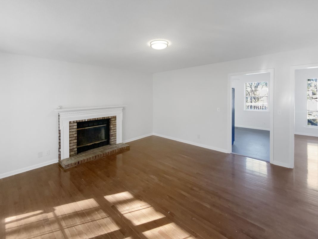 Property photo 3 of 7511 Irongate Dr