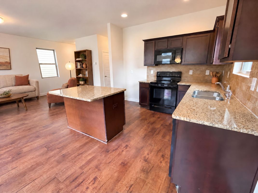 Property photo 2 of 11828 Lovejoy Crossing Blvd