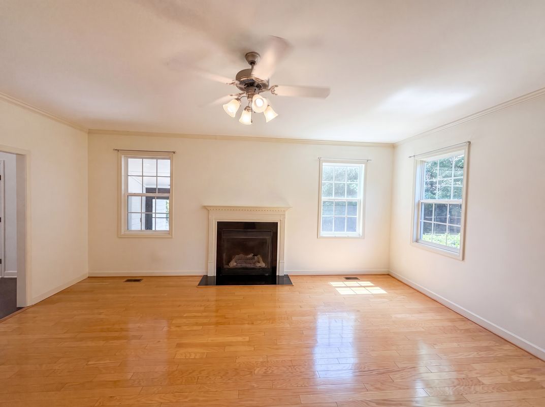 Property photo 3 of 4903 Homeplace Dr