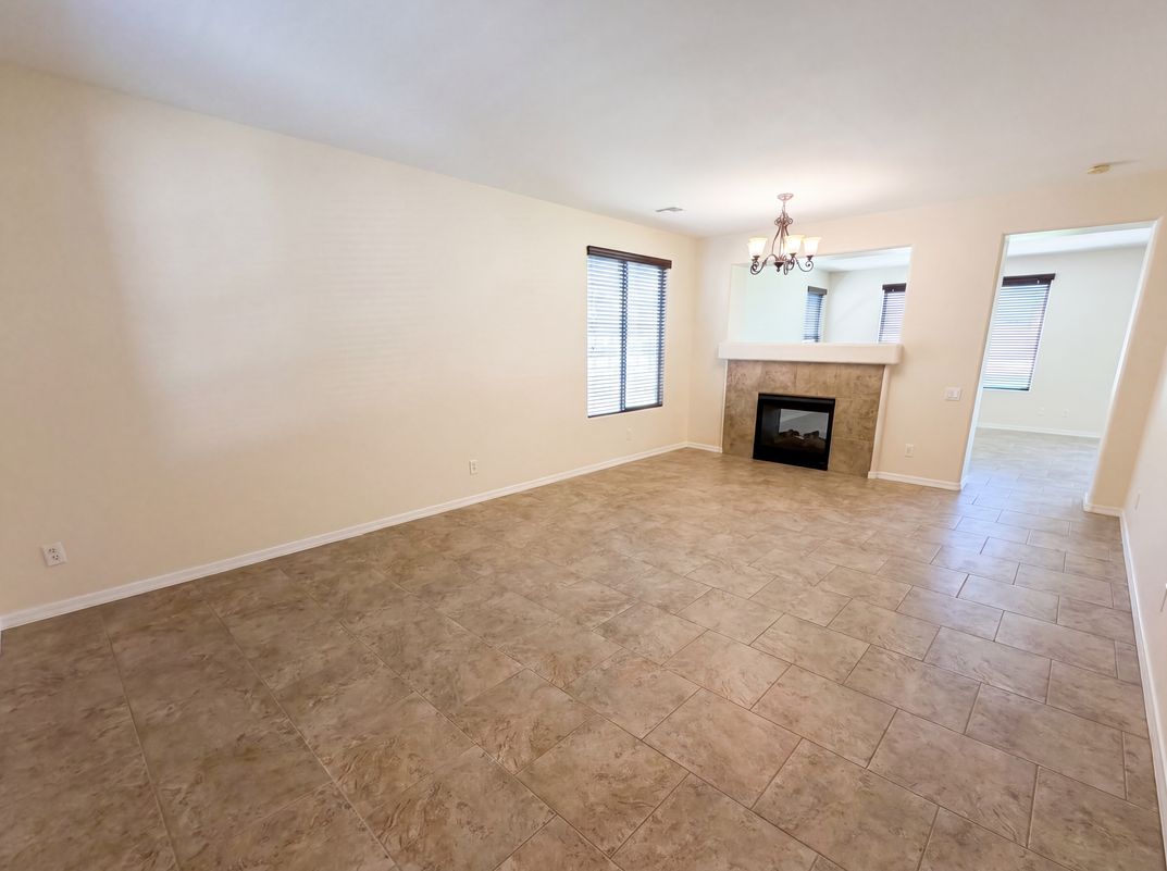 Property photo 3 of 5227 W Bent Tree Dr