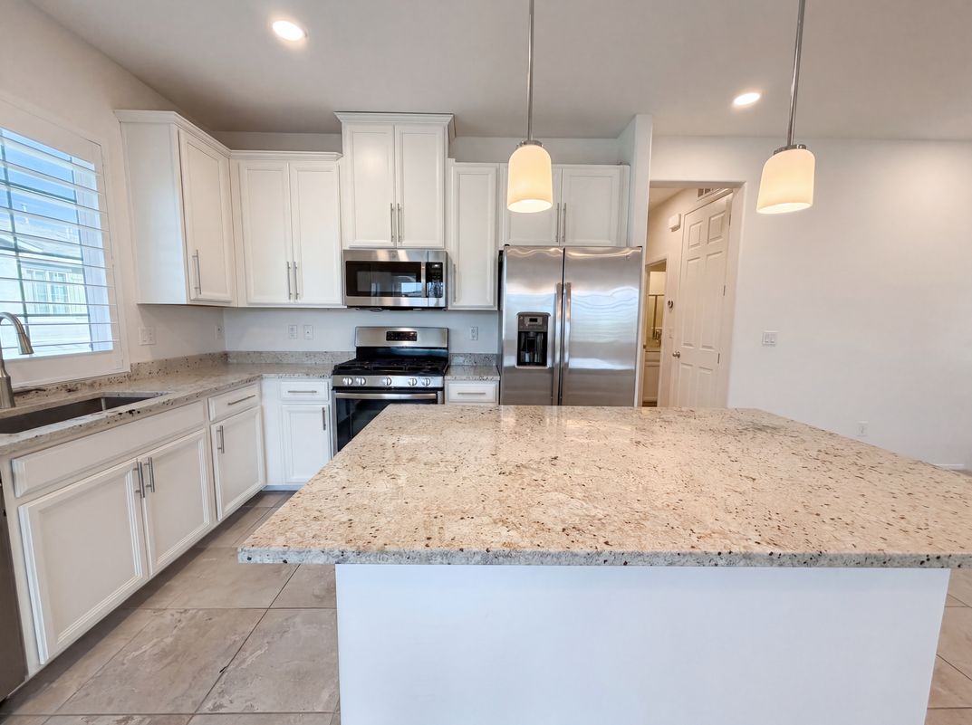 Property photo 2 of 8457 Insignia Ave Unit 106