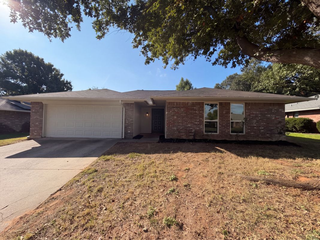 Property photo 1 of 502 Anice Ln