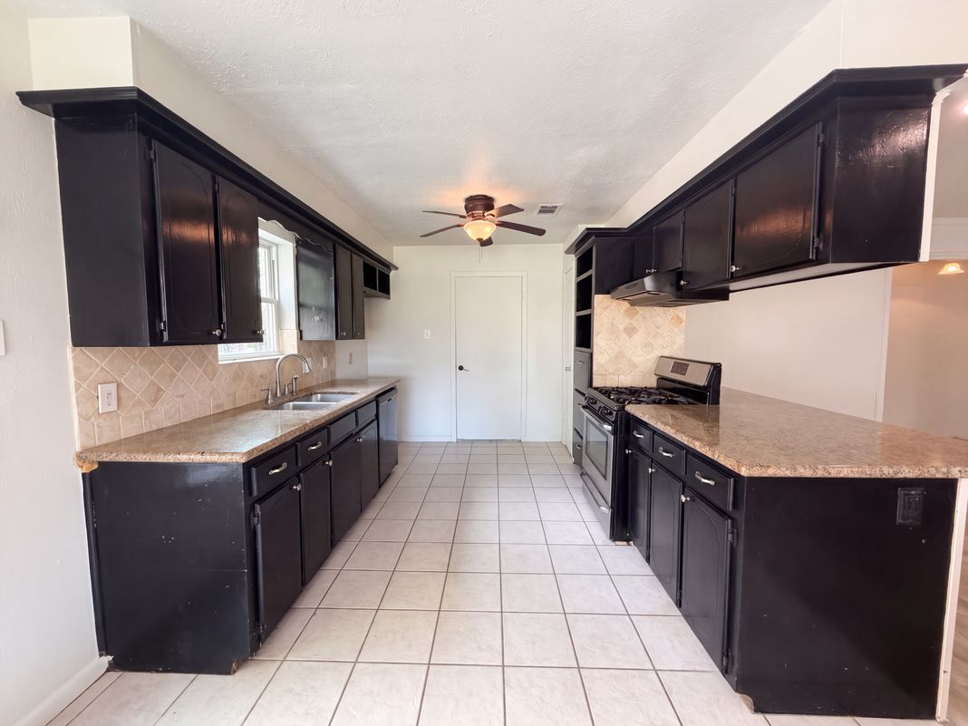 Property photo 2 of 3206 Brookdale Ct