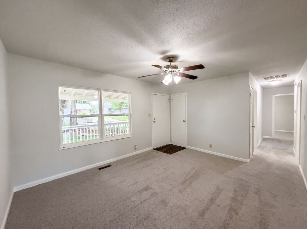Property photo 3 of 40 Duo Dr