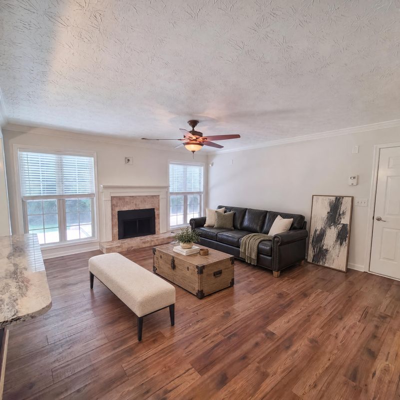Property photo 3 of 709 Sunny Field Ln