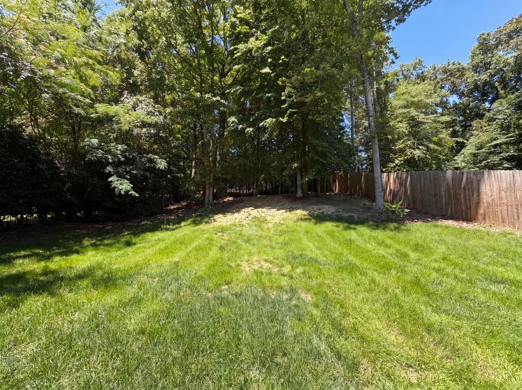 Photo 19 of 21 of 5309 Lancelot Dr, Charlotte, NC